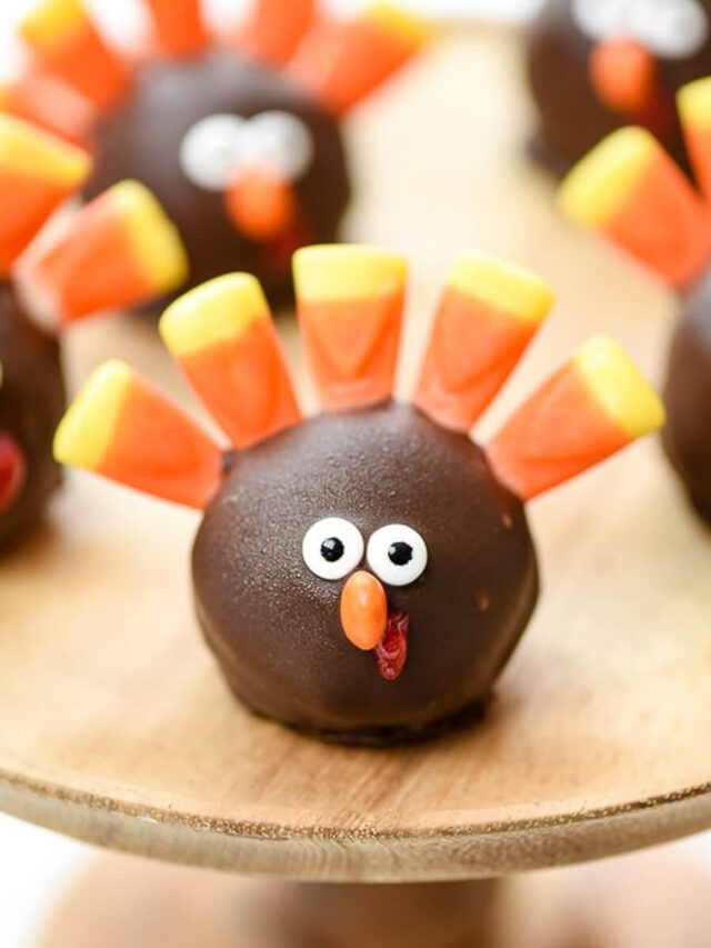 10 Mouthwatering Thanksgiving Desserts That Will Make You Forget About Turkey!