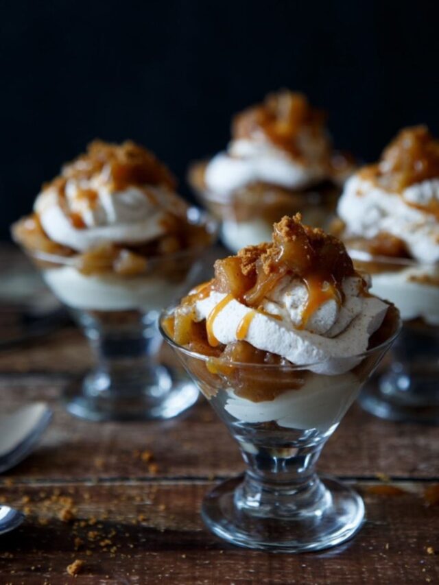 Thanksgiving Desserts Delight: 25 Sweet Recipes for a Perfect Holiday!